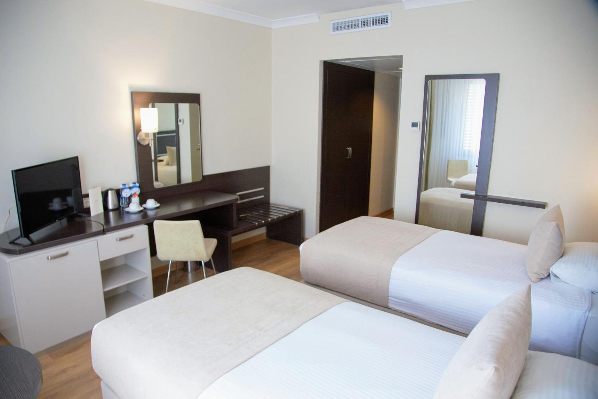 Kaya Prestige Oteli Izmir Exterior photo