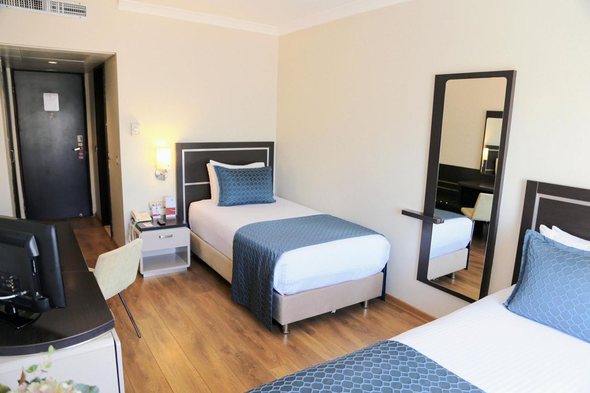 Kaya Prestige Oteli Izmir Exterior photo