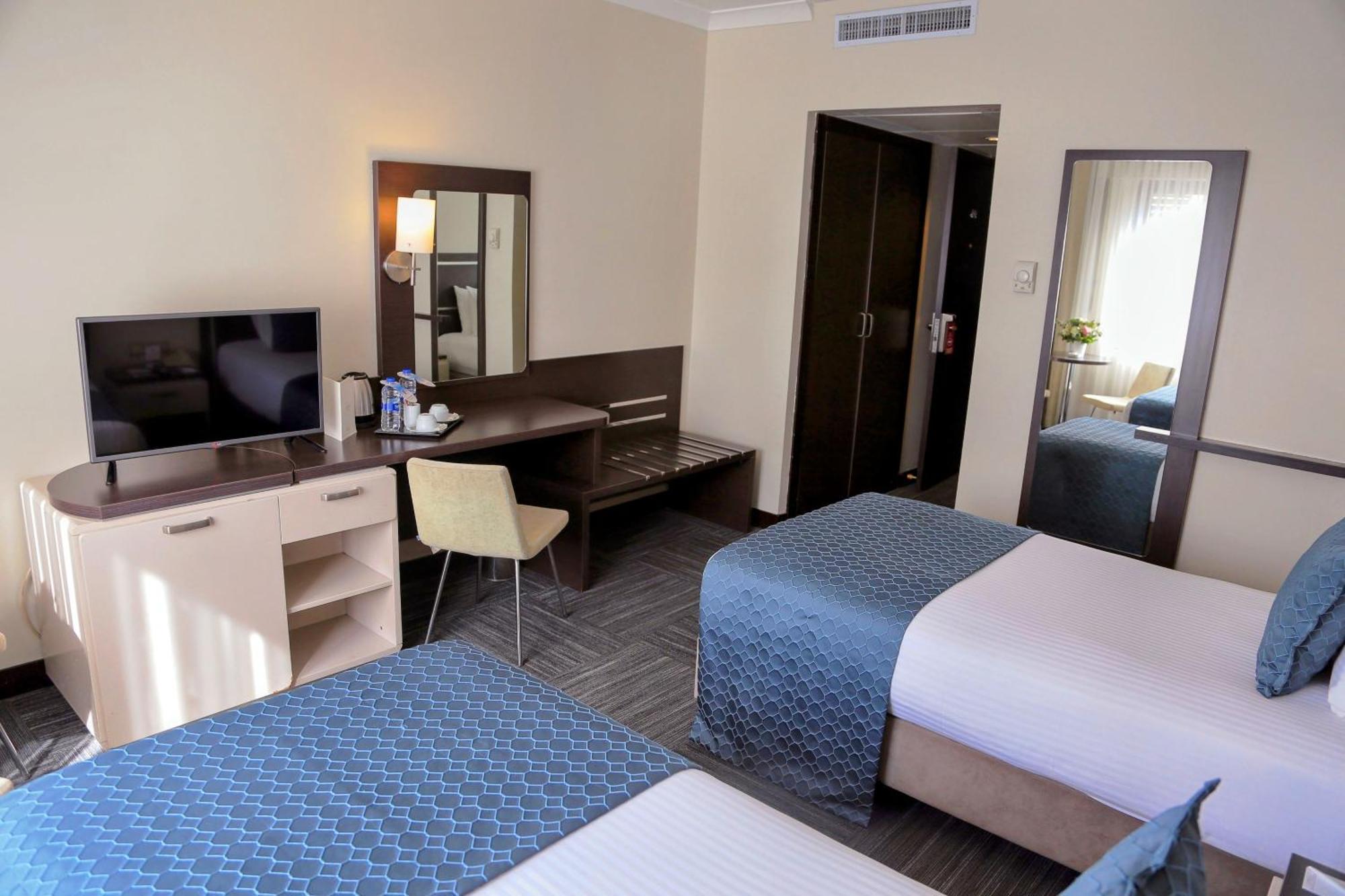 Kaya Prestige Oteli Izmir Exterior photo